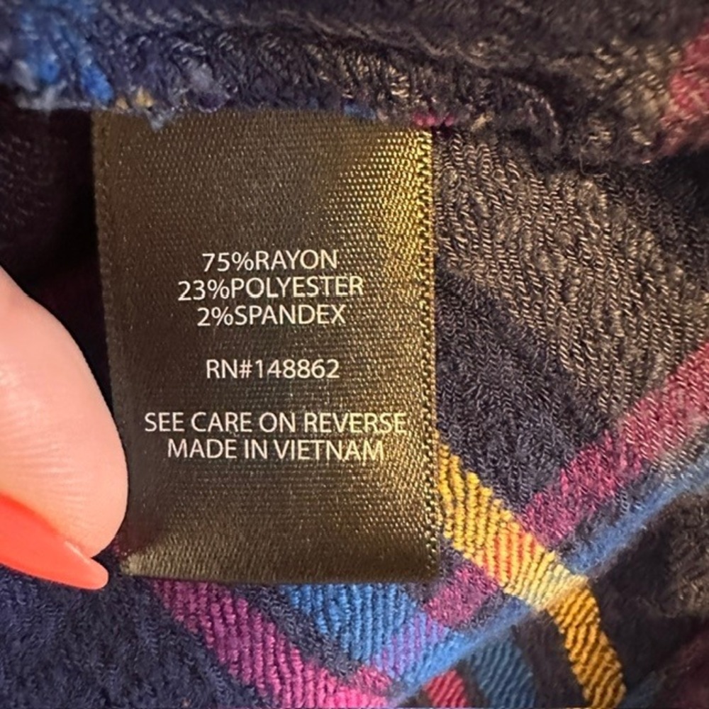 Torrid Navy Blue Plaid Crinkle Gauze‎ Button Back Tunic Long Sleeve Blouse 3X - Picture 5 of 8